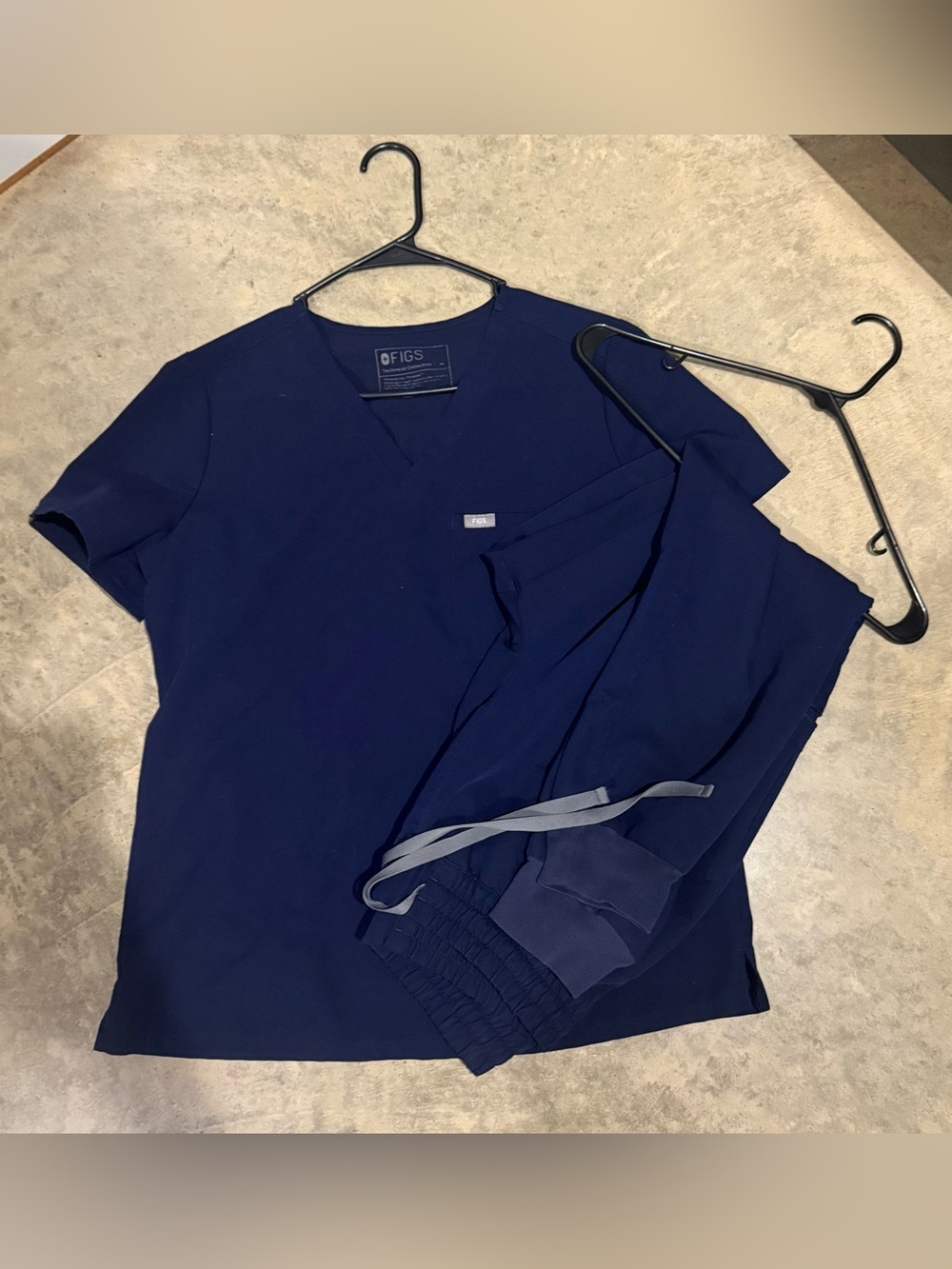 FIGS Women's Navy Scrub Top and Pants Set